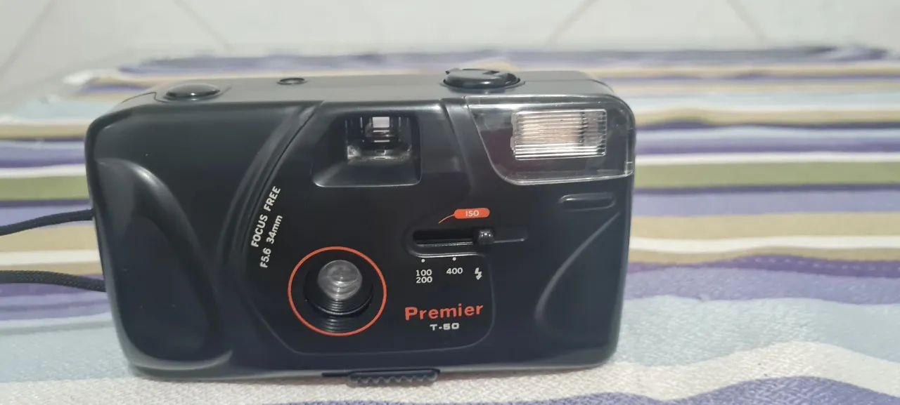 Câmera fotográfica analógica.