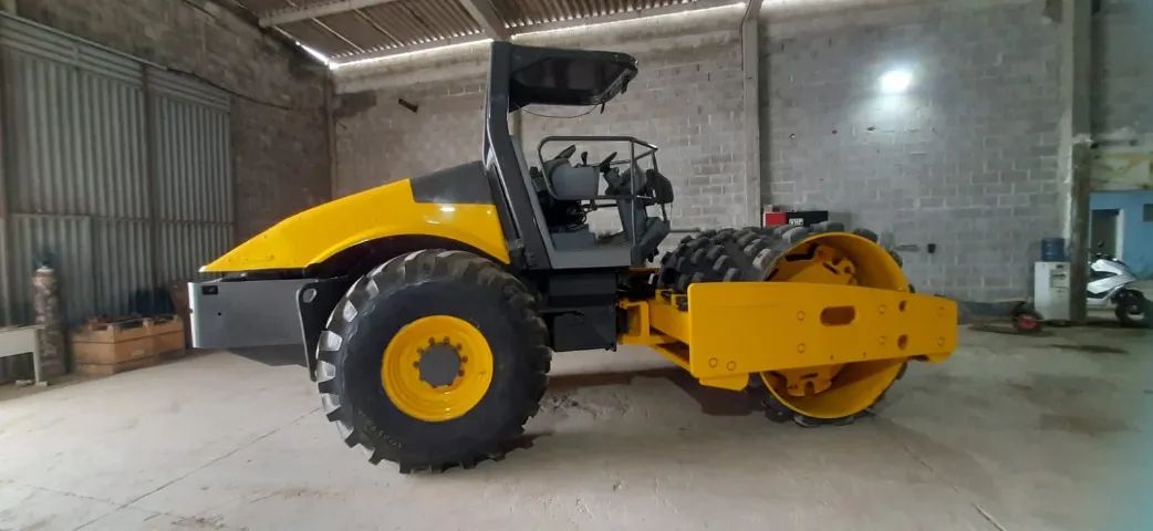 VENDA OU LOCAÇÃO - ROLO COMPACTADOR VOLVO SD 105 F 