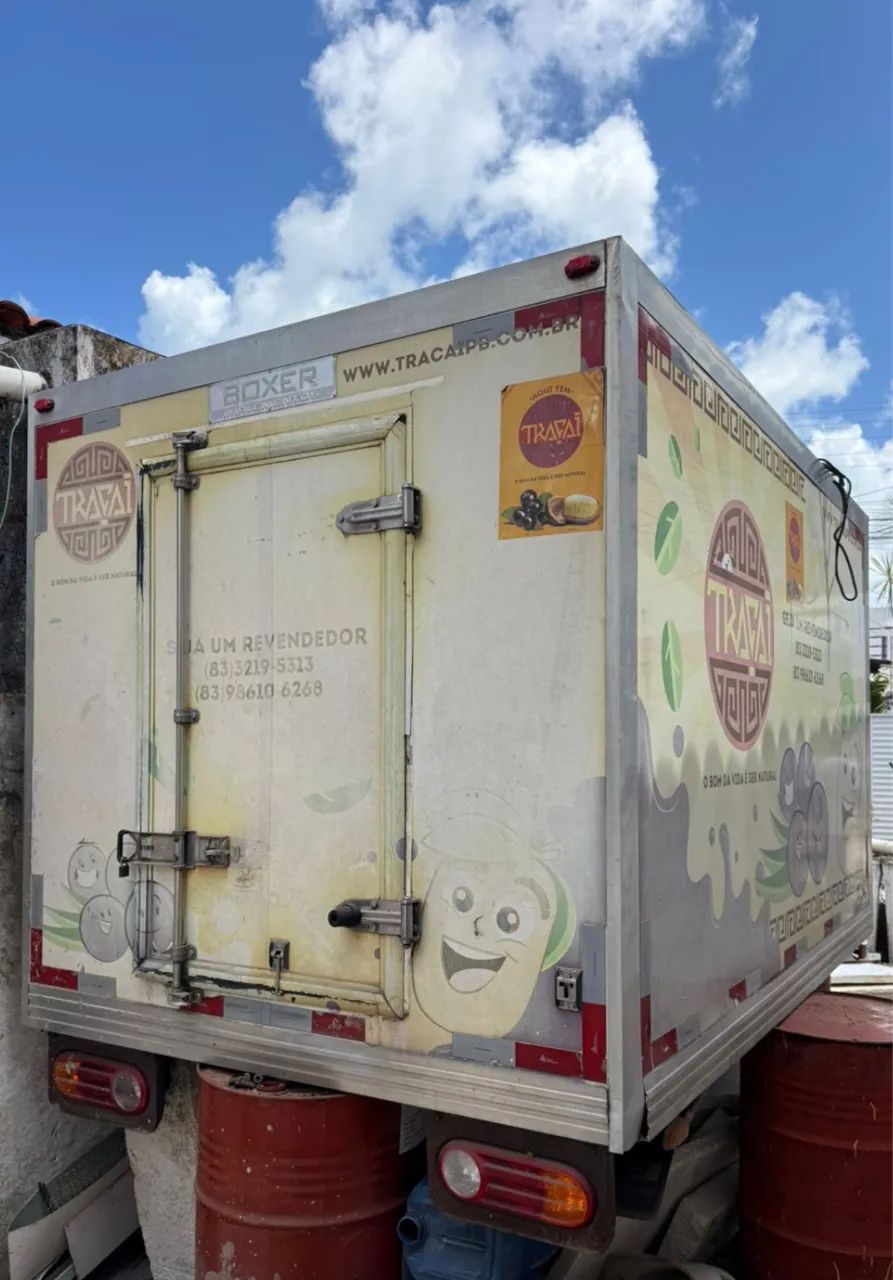 Vendo Baú semi-novo 