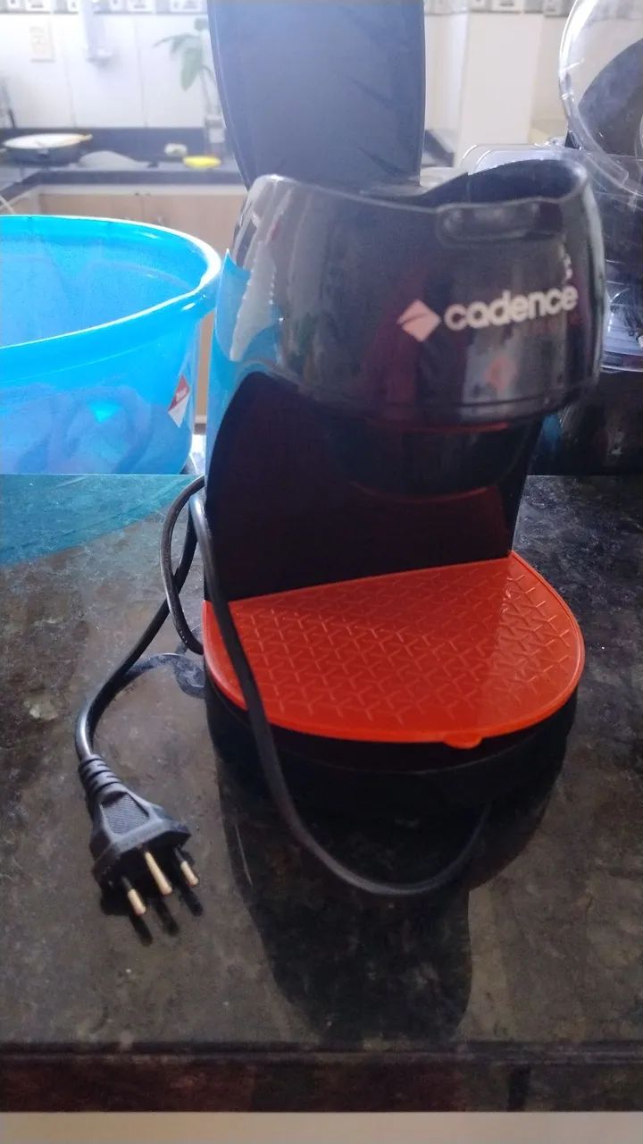 Cafeteira preta com laranja  - Foto 2