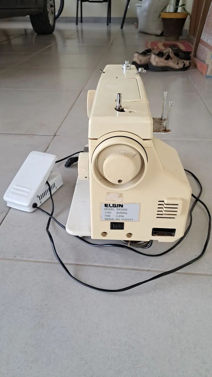 Máquina de costura Elgin  - Foto 3