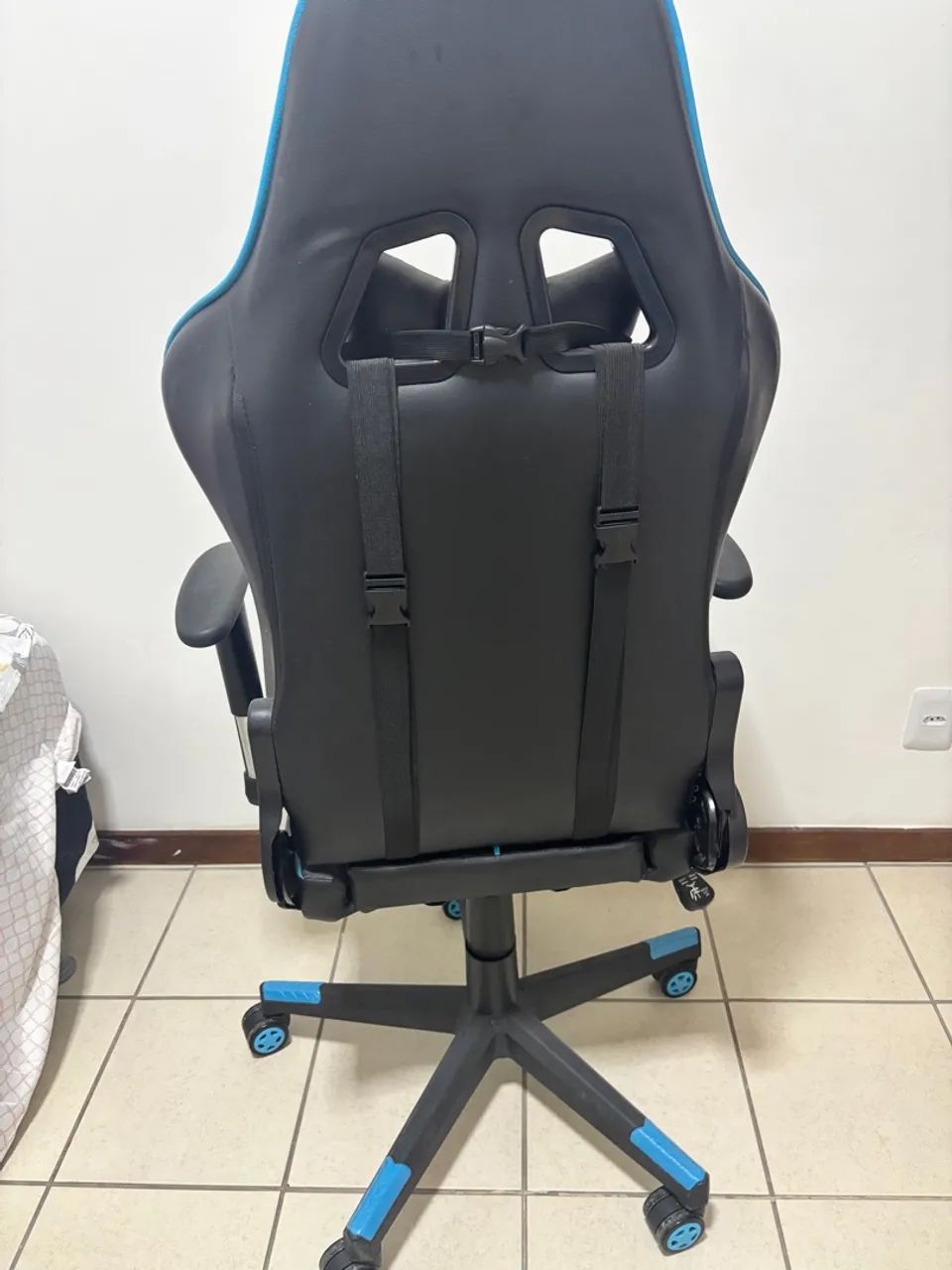 Vendo cadeira gamer Dazz - Foto 3