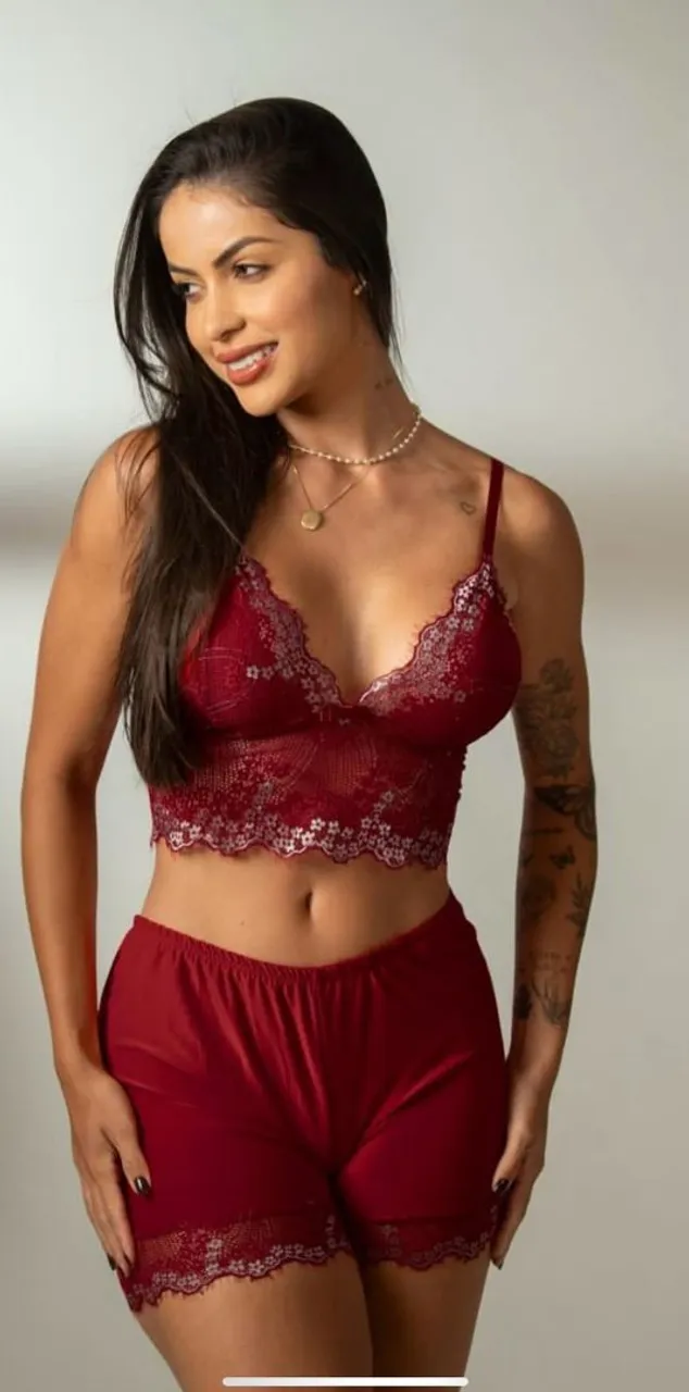 Conjunto de lingerie vermelho sensual