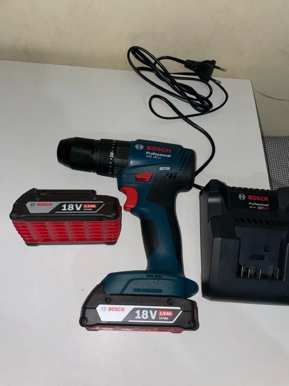 Parafusadeira/Furadeira Bosch GSB 185-LI 18V Pra Vender logo  - Foto 5