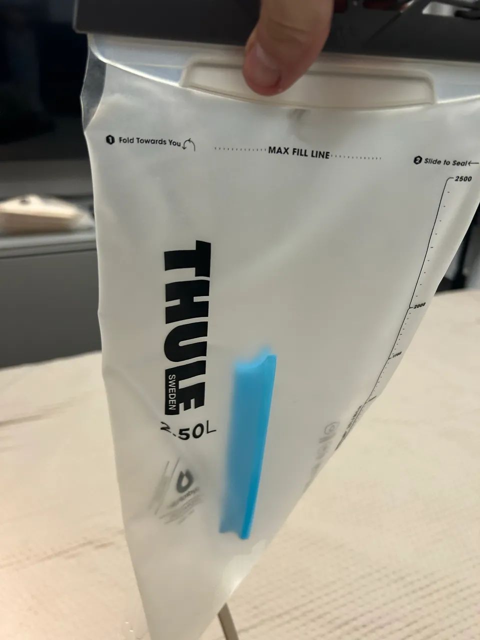 Mochila de hidratação Thule 2.5 litros - Foto 3