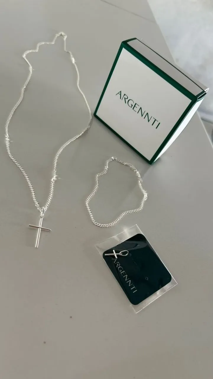 Conjunto de Colar e Pulseira de Prata