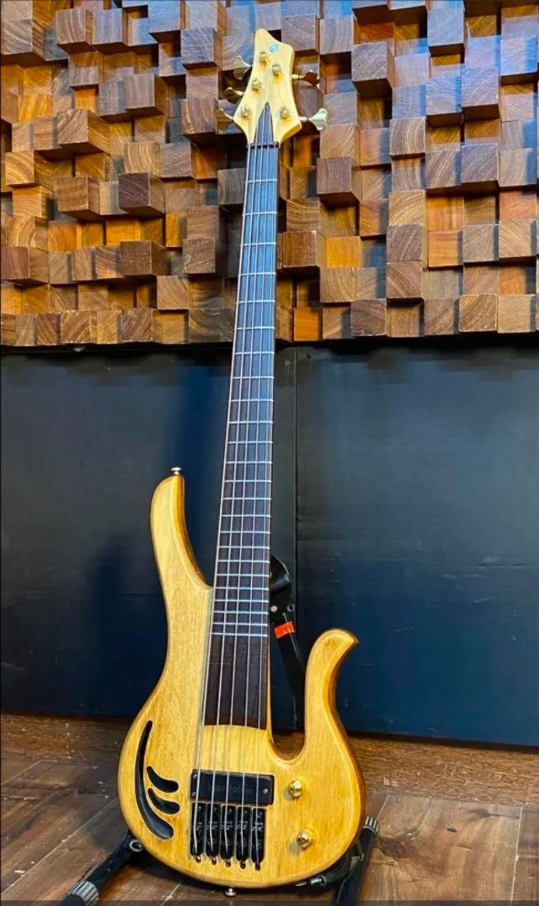 JOIA RARA! DeOliveira Wave Bass 5 - Instrumento de Alto Padrão, Sem Troca - Foto 2