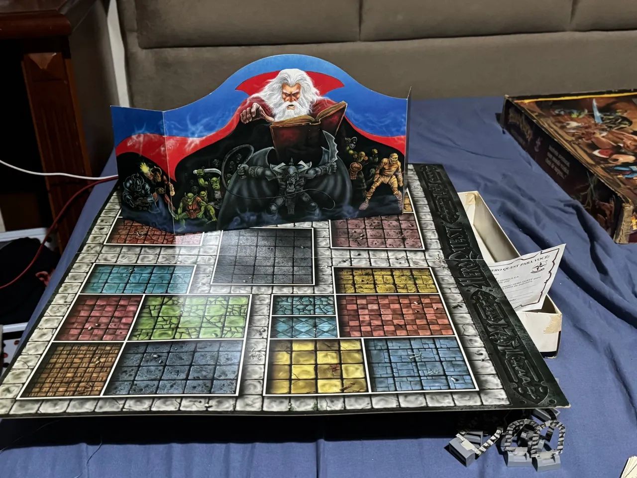 Jogo de tabuleiro HERO QUEST + 2 expansões 
