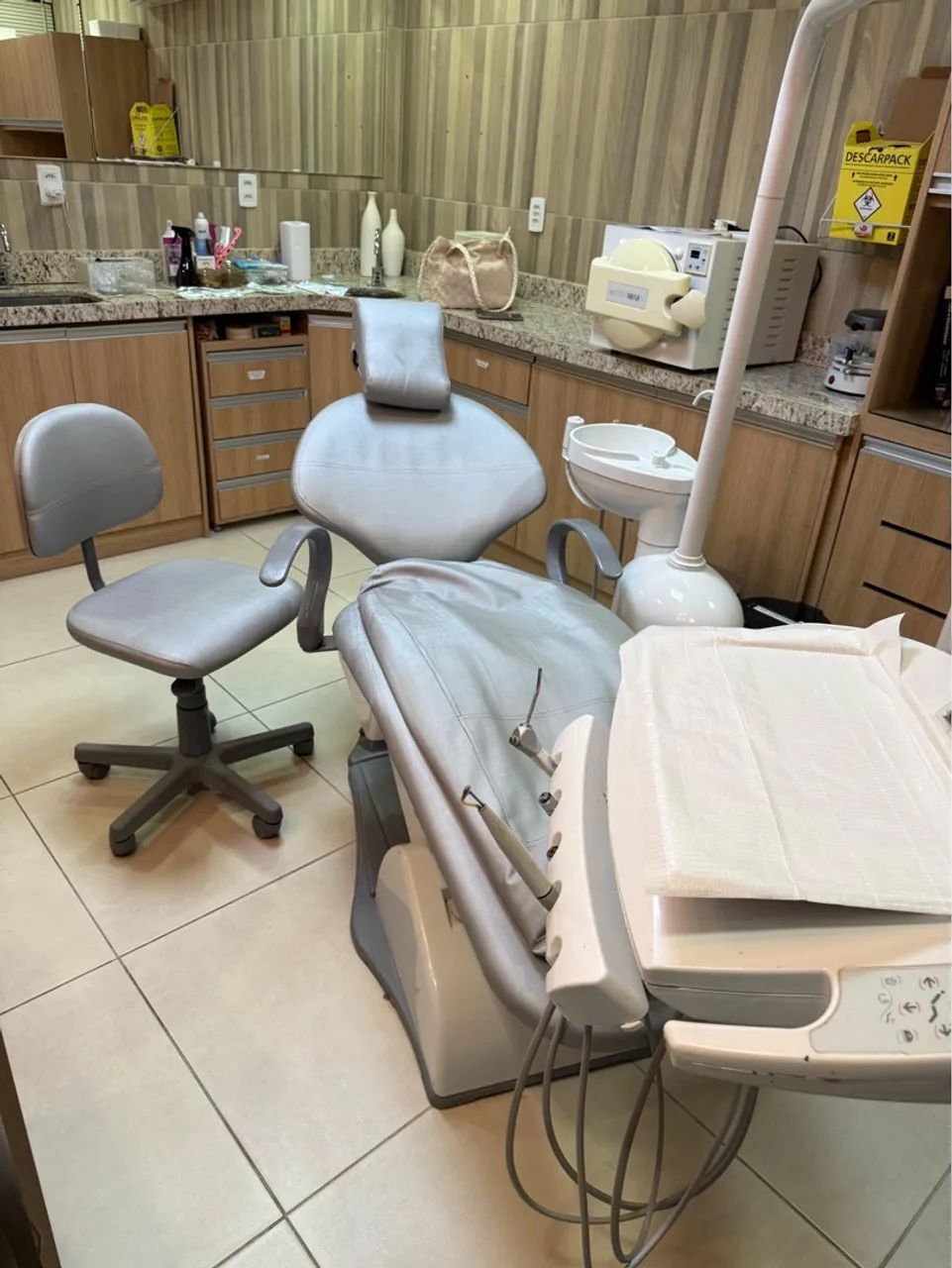  Consultório Completo - Cadeira Odontológica + Compressor + Mocho + plastificadora
