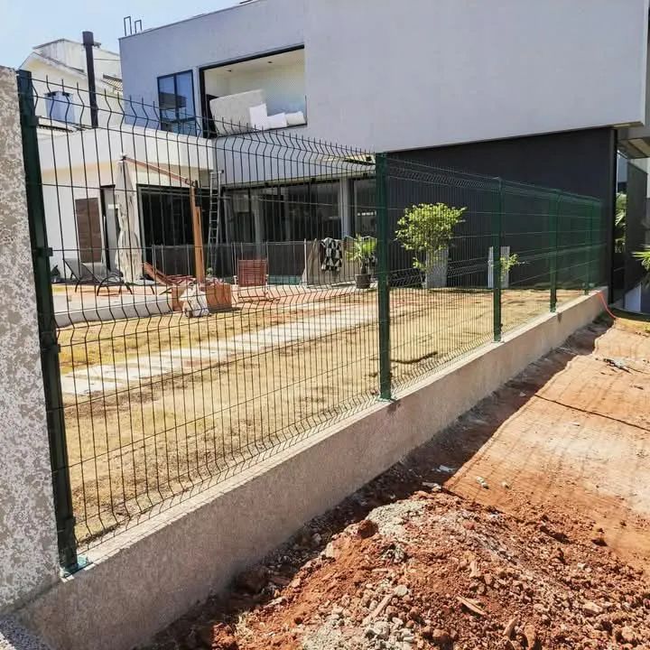 GRADIL REVESTIDO EM PVC DE ALTA ADERÊNCIA 