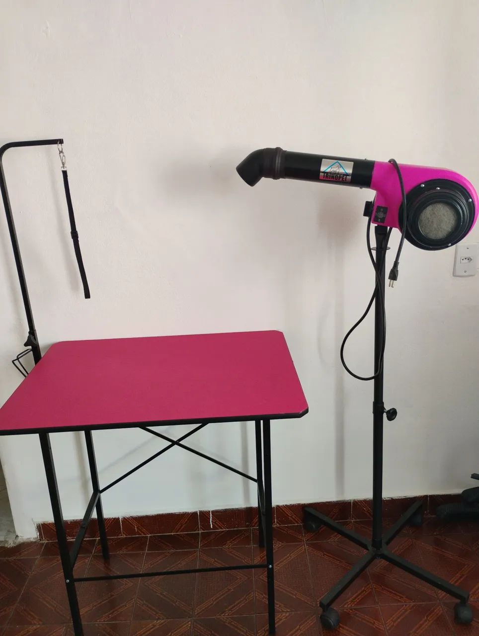 Secador profissional pet shop e mesa de tosa 