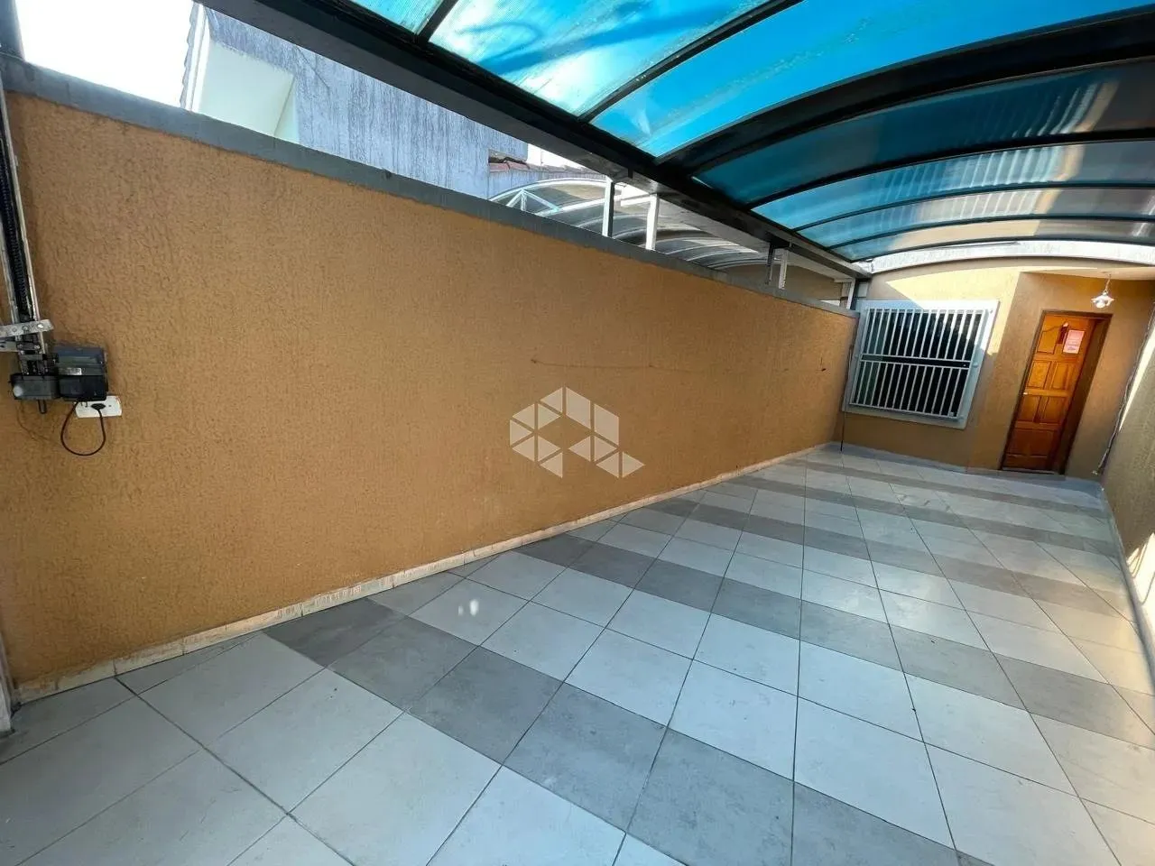 Sobrado á Venda em São Miguel Paulista.