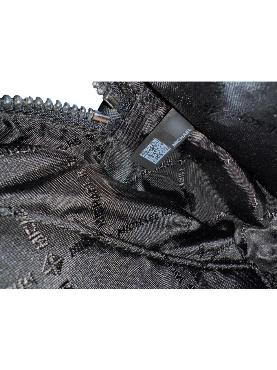 Bolsa Preta Michael Kors com corrente - Foto 5