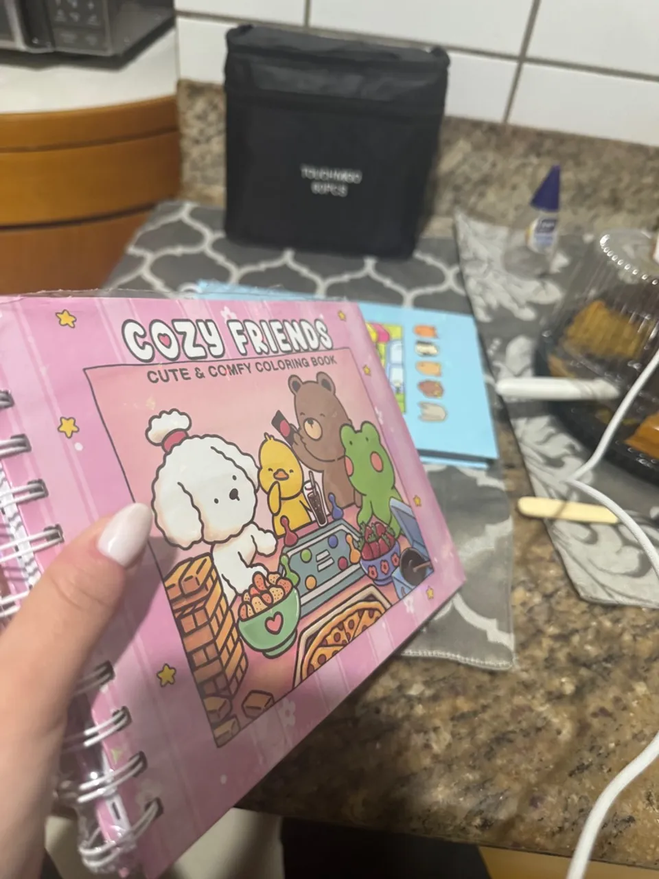 Livro de Colorir Bobbie Goods - Fofo e Confortável
