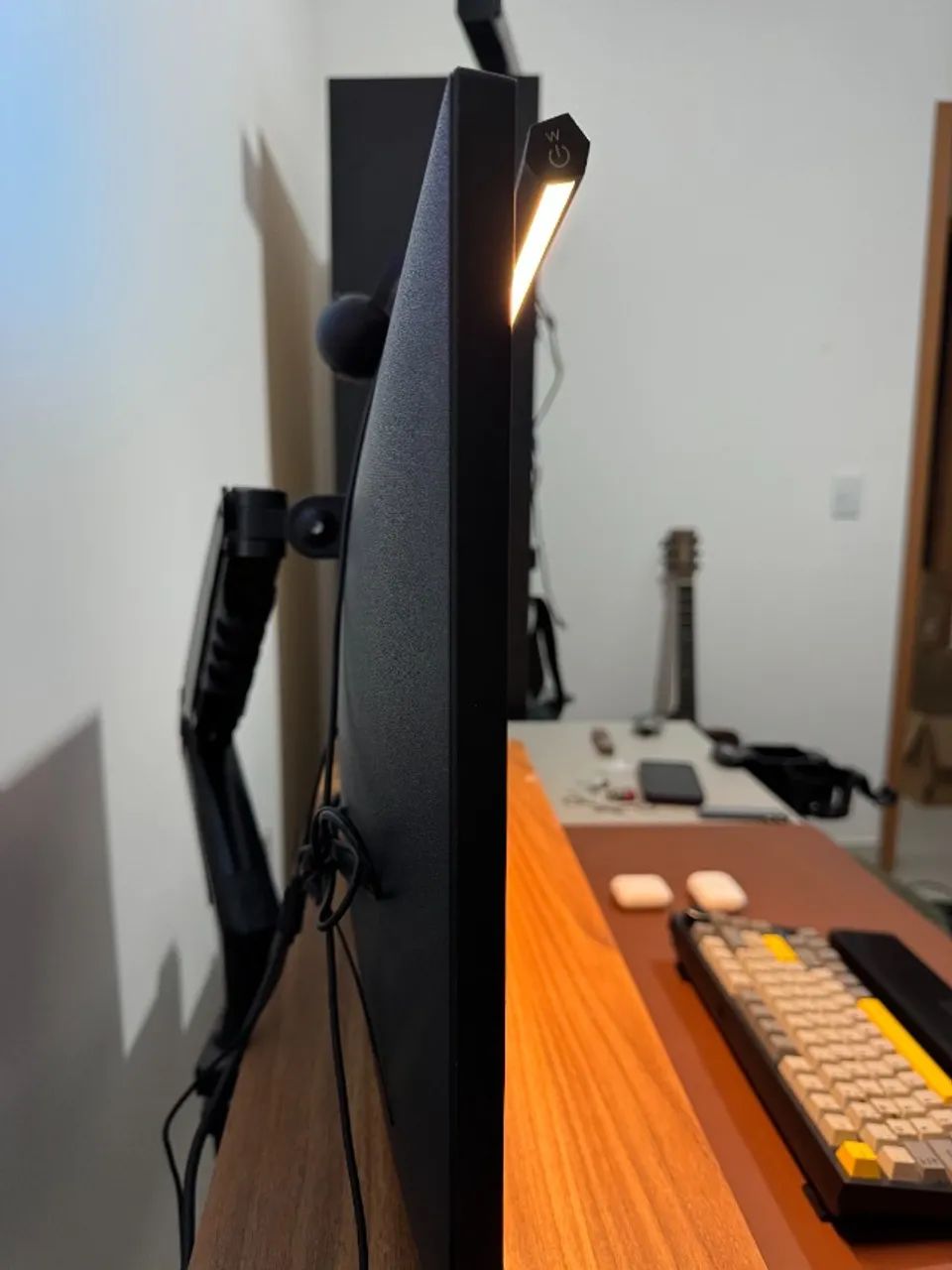 Monitor UHD Samsung 28" 4K, HDMI, Display Port, FreeSync, Preto, Série UR550. - Foto 3