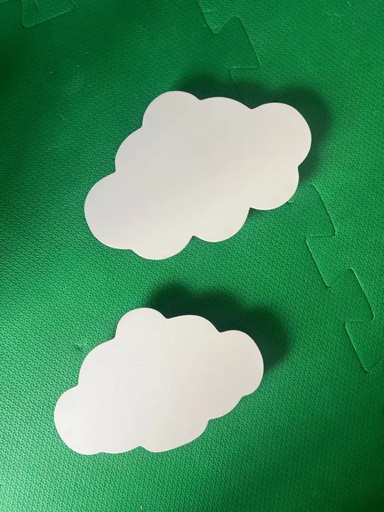 Kit com 2 nuvens para quarto de bebê