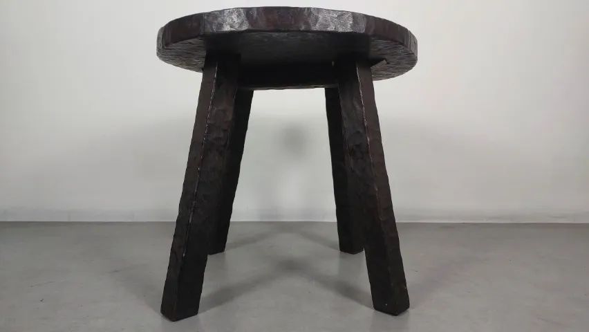 Mesa com 4 Cadeiras Rustico Década de 60, construído em madeira maciça - Foto 2