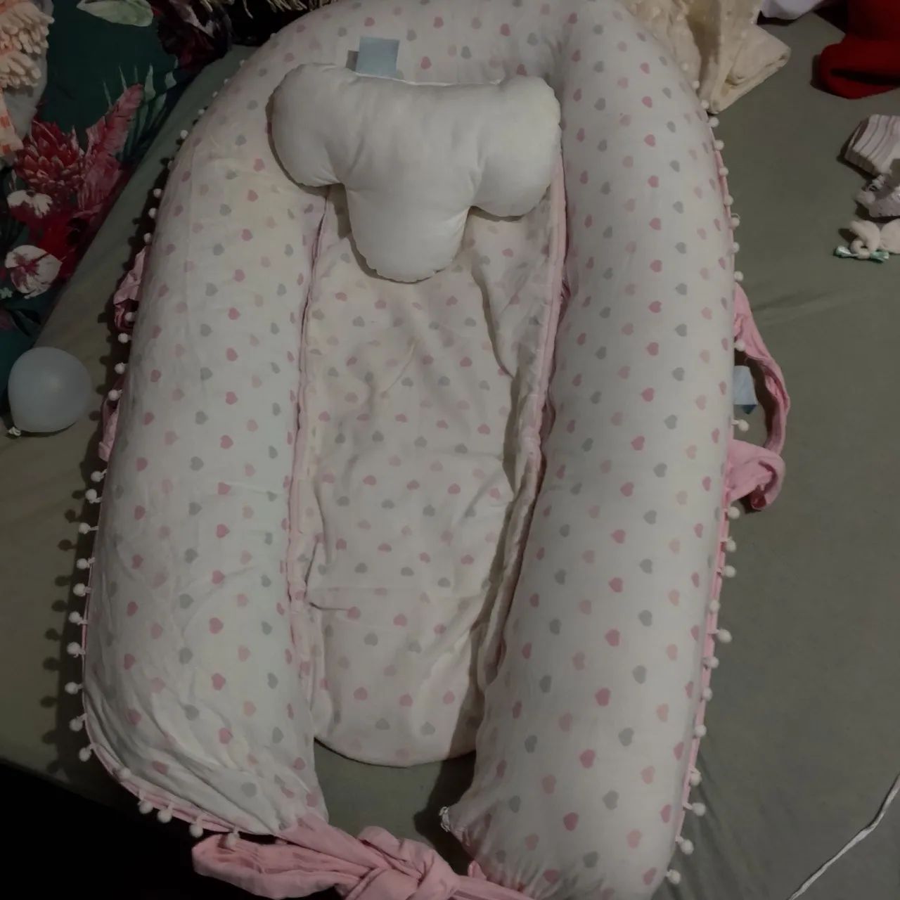 Ninho para Bebê Bege com Corações