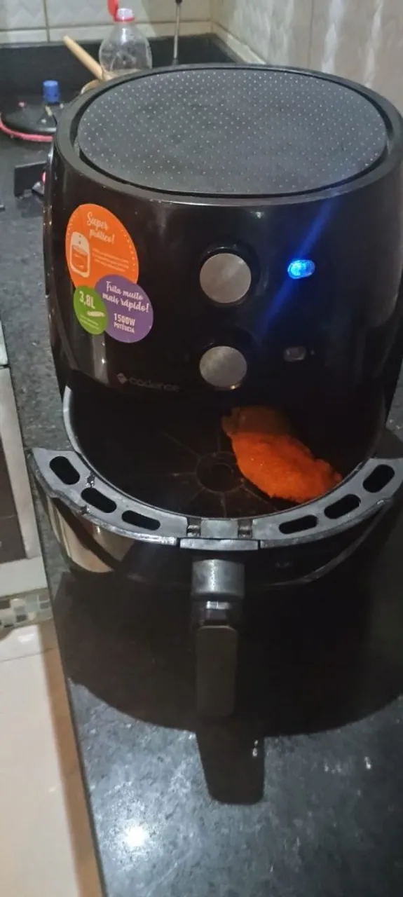 Fritadeira Elétrica Air Fryer 3.8L 1500W cadence