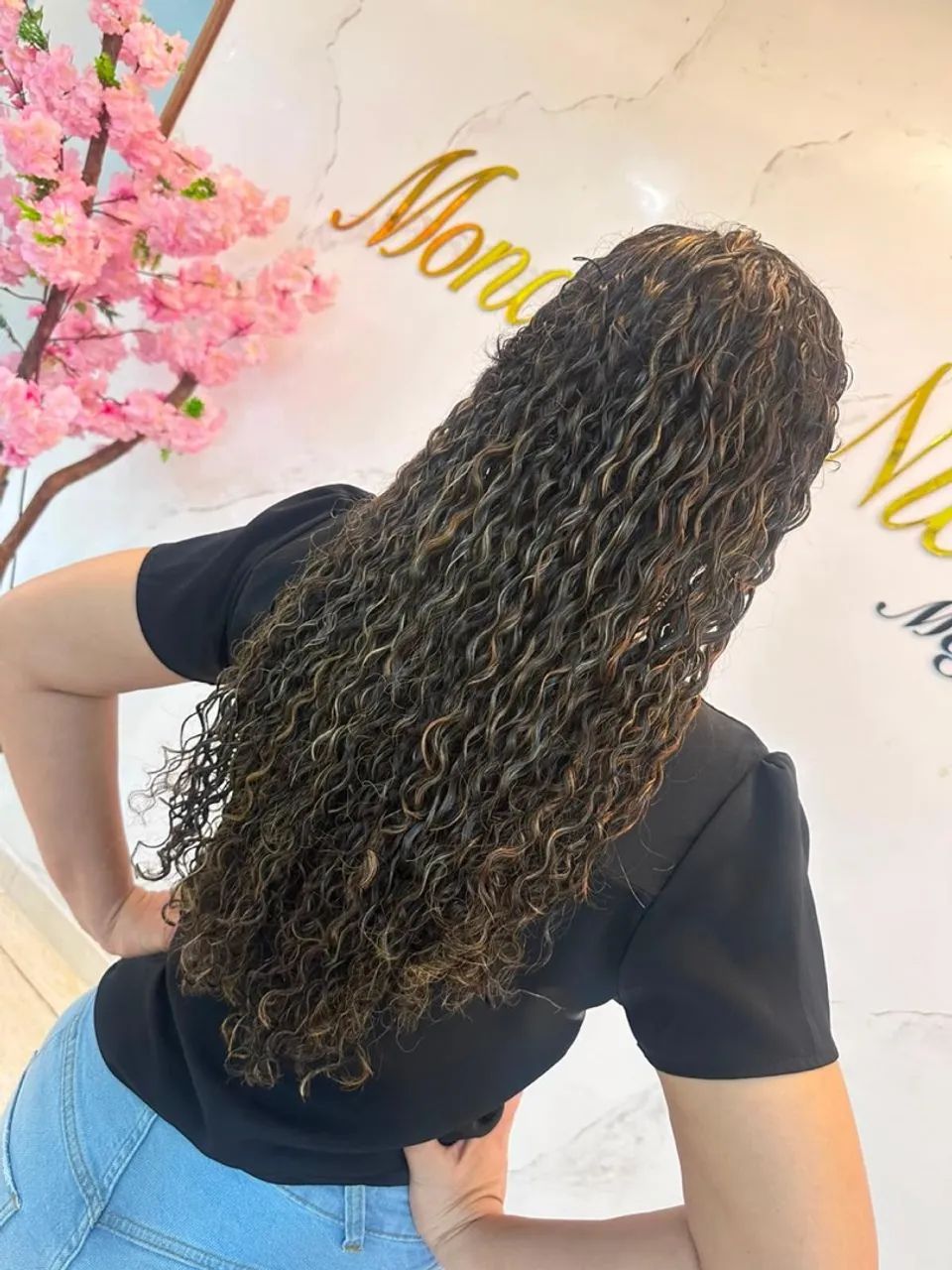 Vendo Cabelo humano cacheado com mechas oportunidade