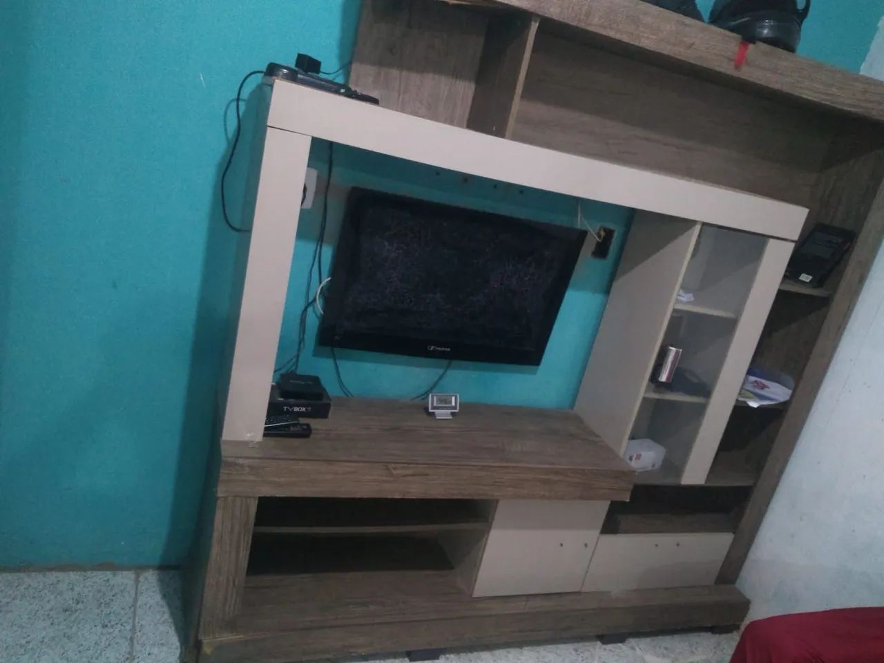 Rack para aparelhos eletrônicos 