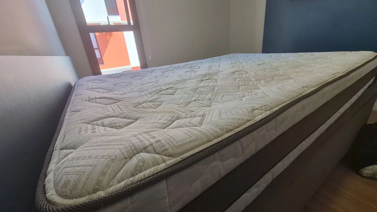 Vendo colchão de casal