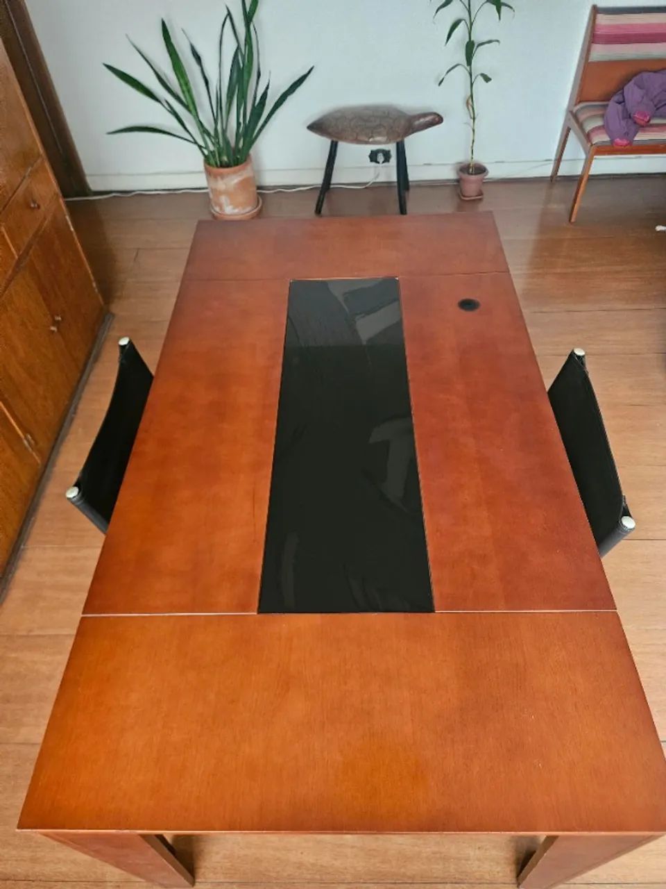 Mesa de jantar grande 160x90 madeira com vidro central - Foto 4