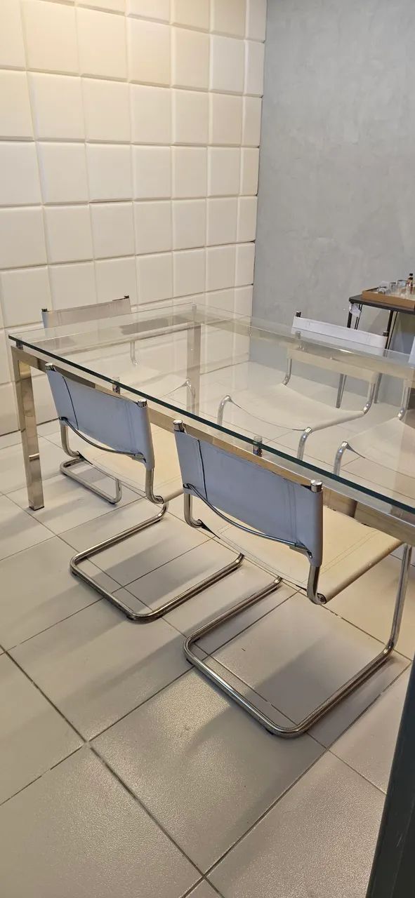 Conjunto de mesa e cadeiras - Foto 2