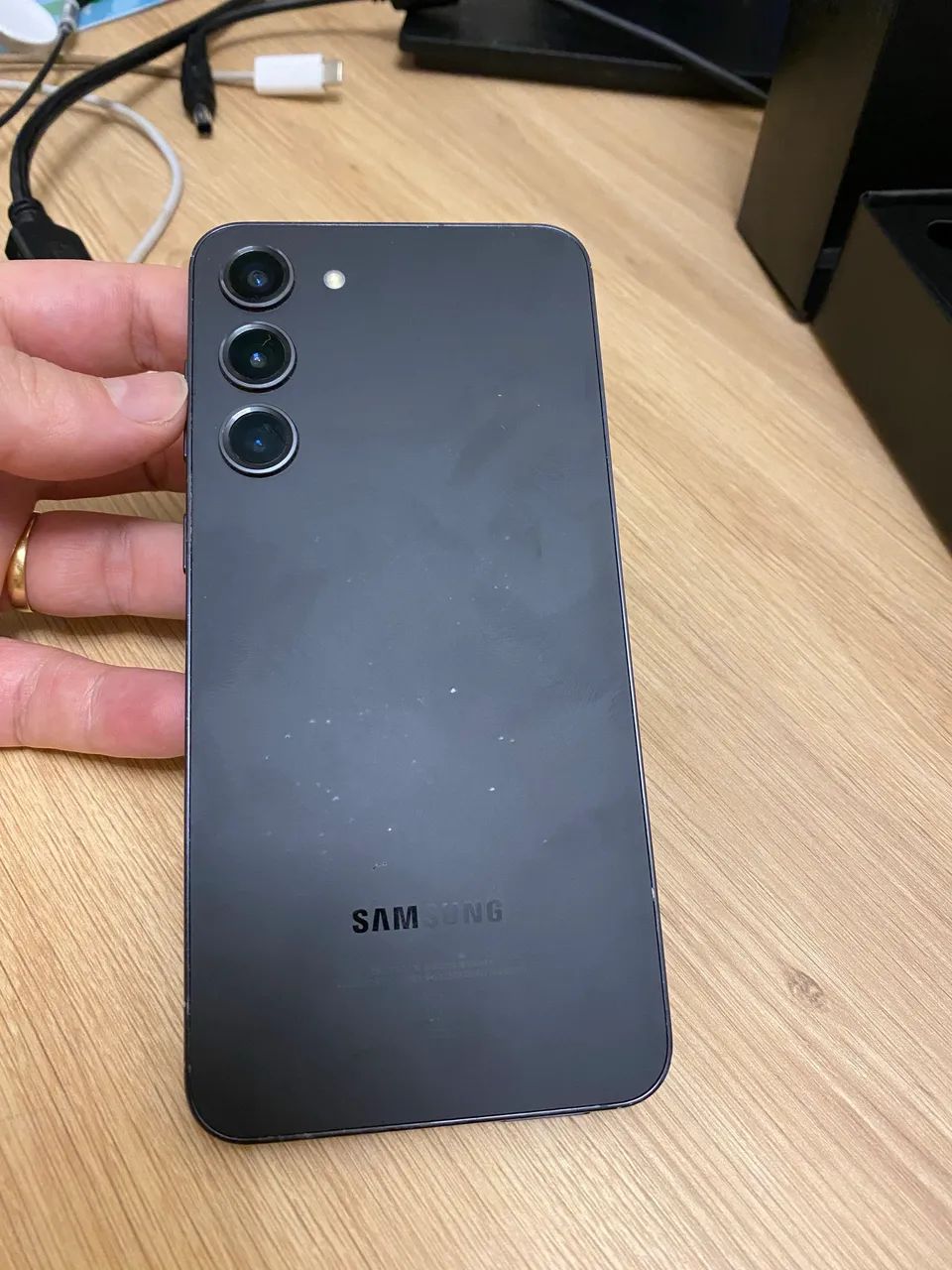 Samsung galaxy s23+ com linha verde na tela - Foto 2
