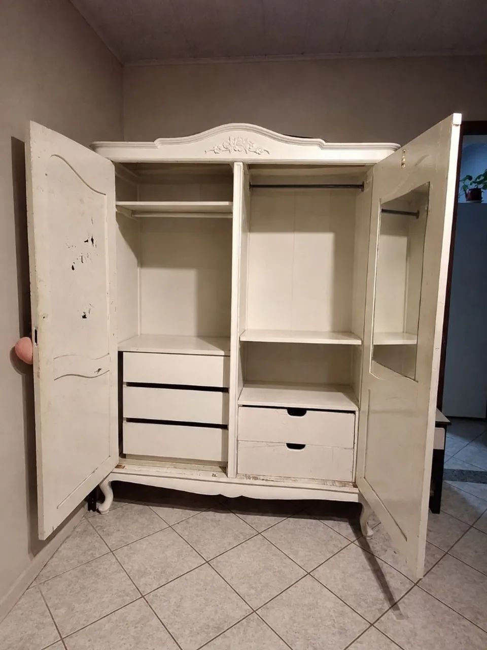 Guarda roupa antigo - Foto 2