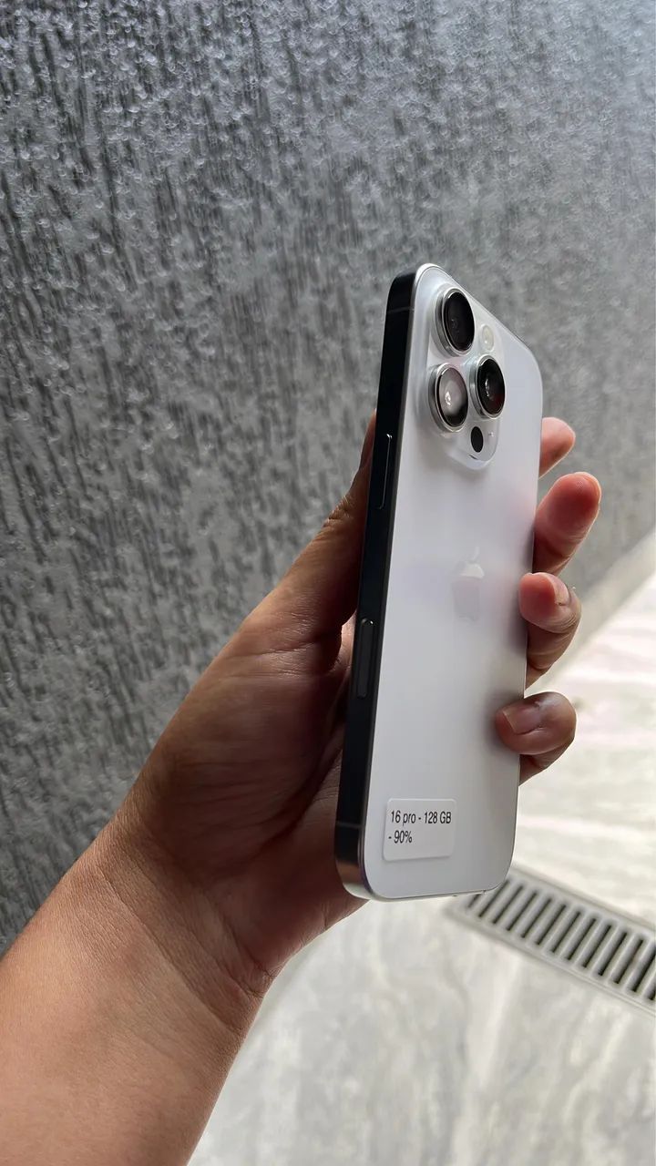 Iphone 16 Pro - 128 GB - Foto 3