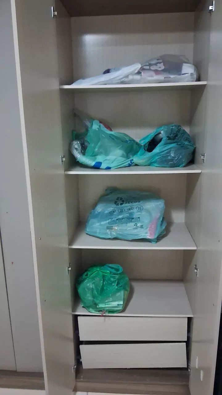 Guarda roupas grande de mdf e 6 portas lindo - Foto 4