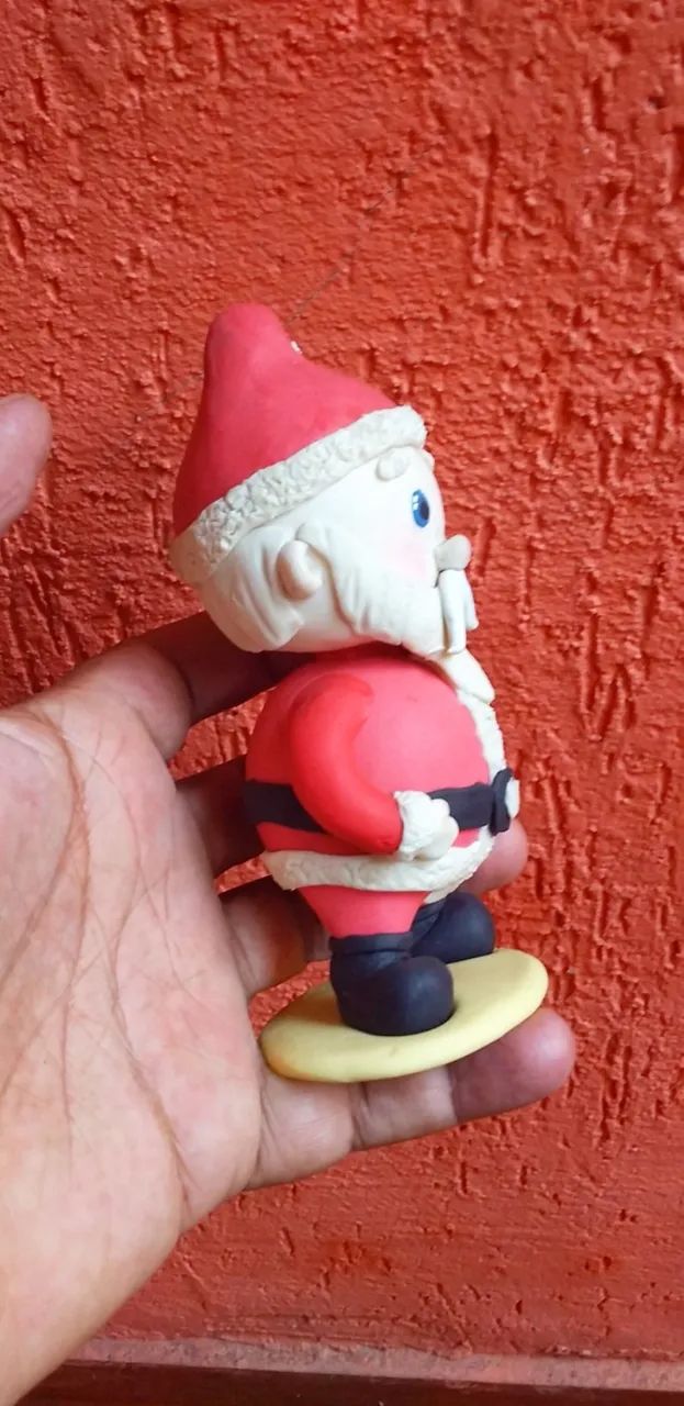 Boneco de papai Noel feito em biscuit  - Foto 2