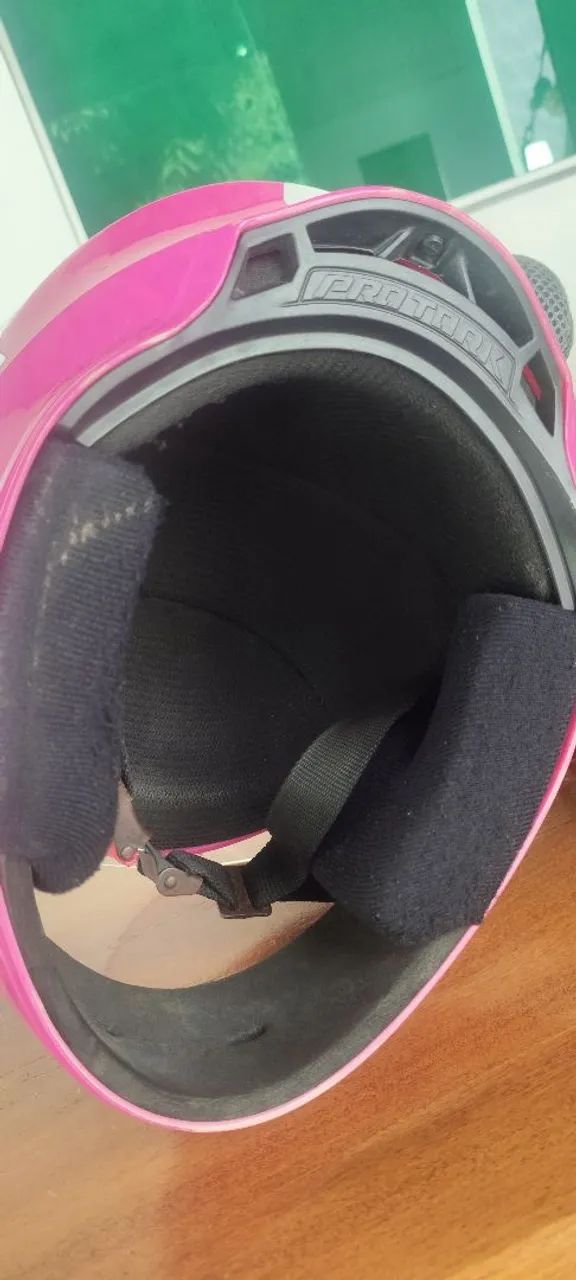Vende-se este capacete e assento de elevação  - Foto 3