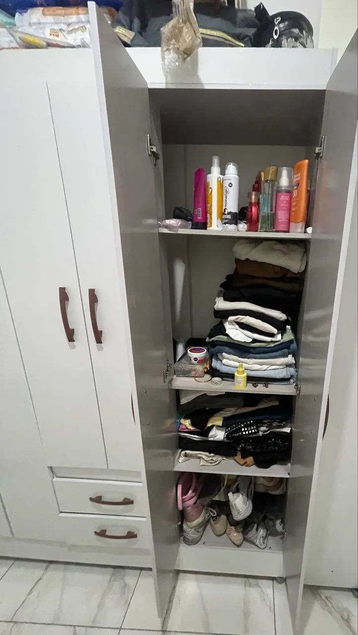 Guarda roupa pequeno  - Foto 2
