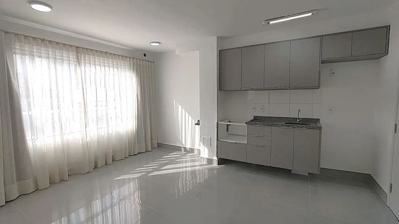Apartamento novo do lado do metro