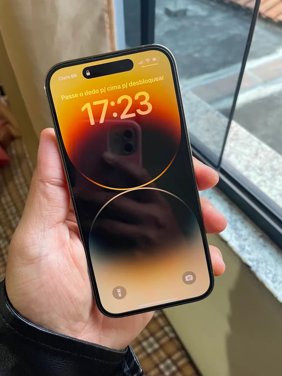 iPhone 14 Pro Gold  - Foto 2
