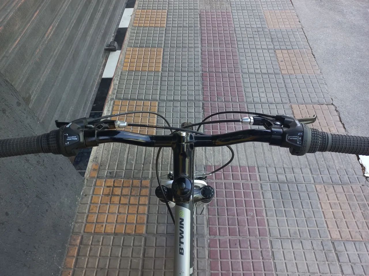 Bicicleta BTWIN shimano - Foto 2