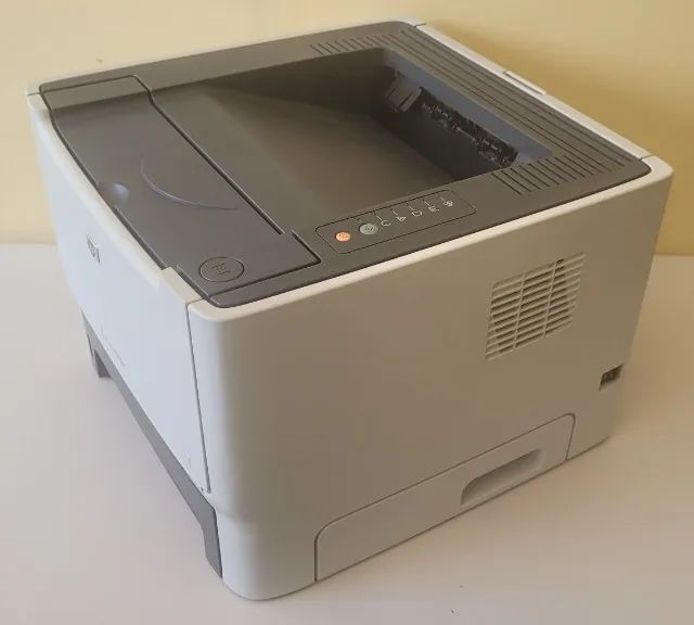 Impressora laser monocromática HP P2015 revisada e com toner novo! - Foto 3