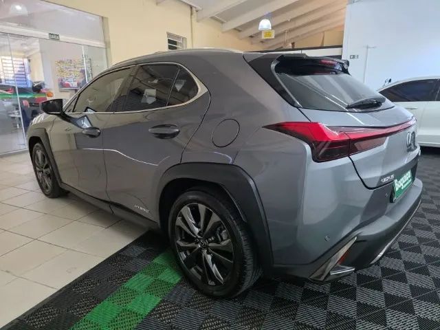 Lexus UX-250h F-sport 2.0 16V Aut.(hybrid), foto 2 de 17