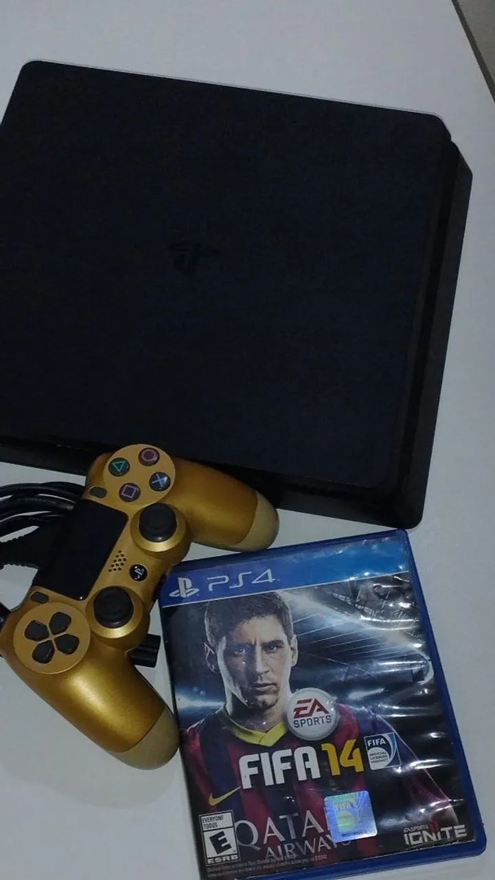 Playstation 4 com SSD 1 controle e cabos