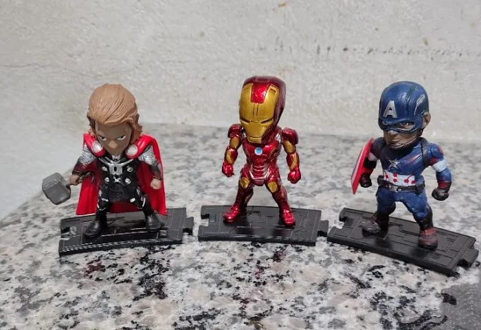Bonecos Marvel 