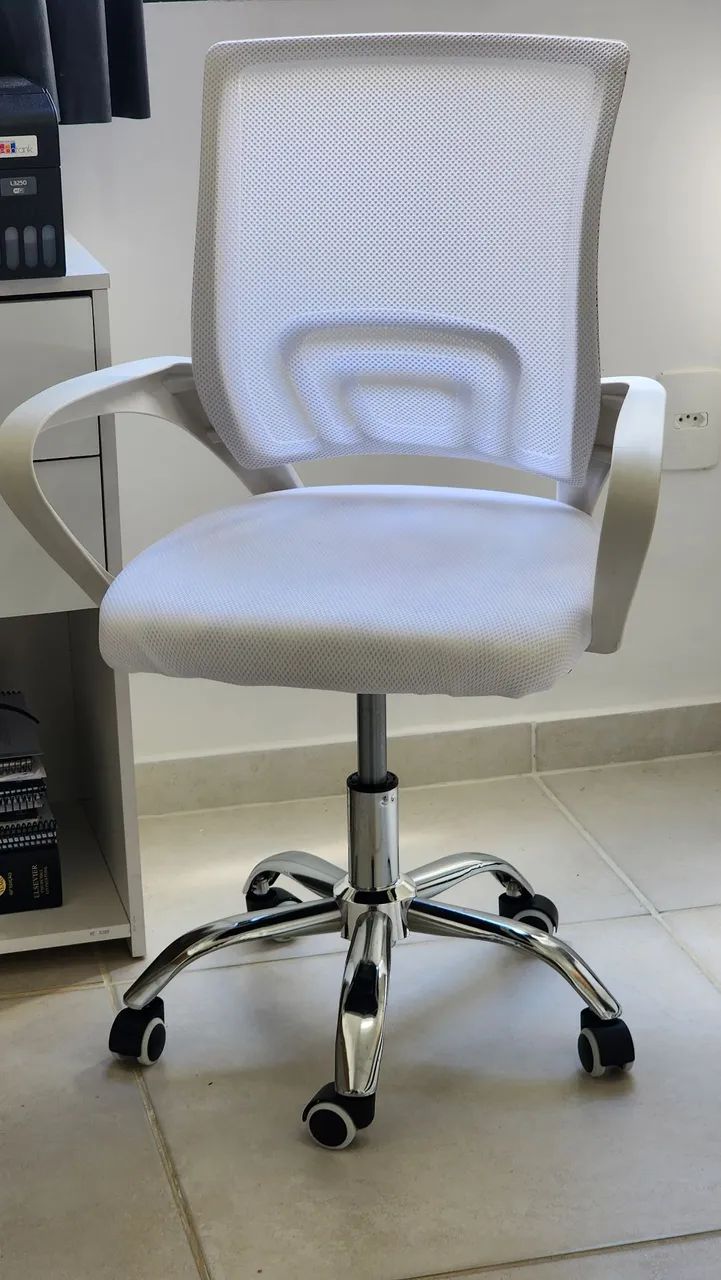 Cadeira de Escritório Branca Nova - Foto 5