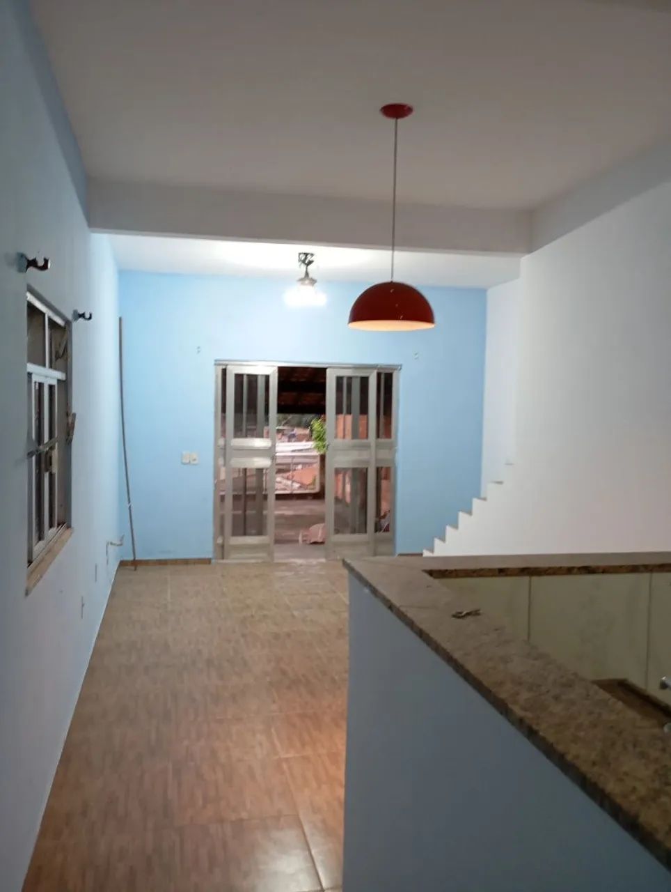 Vendo casa duplex com garagem.
