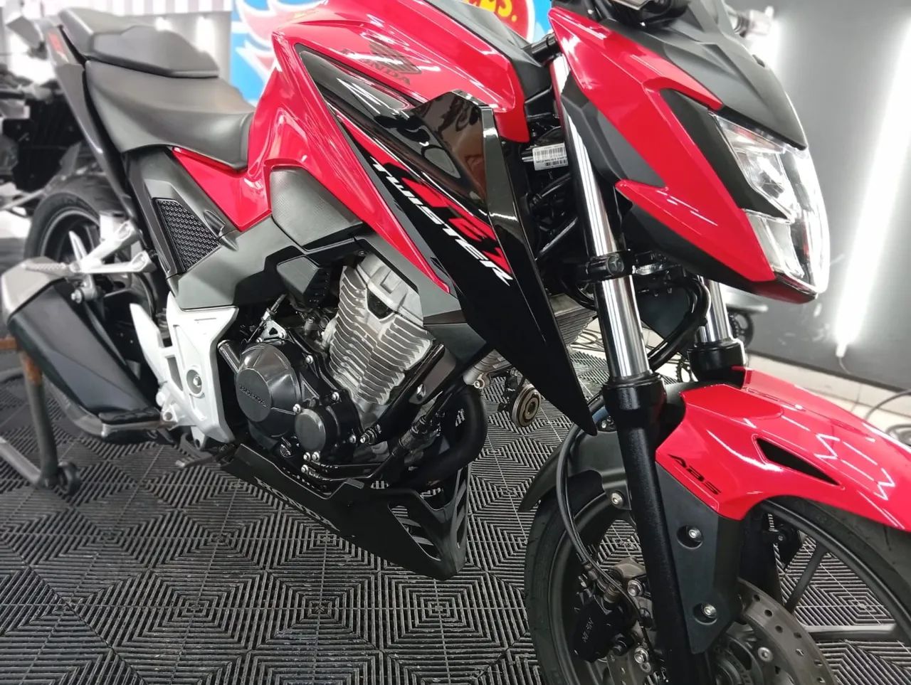 Cb300 twister impecável