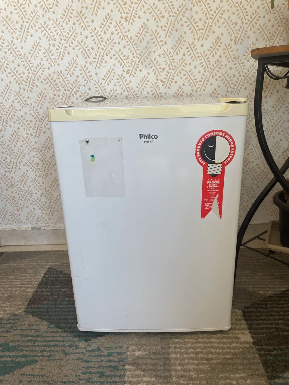 FRIGOBAR PHILCO 68 litros 