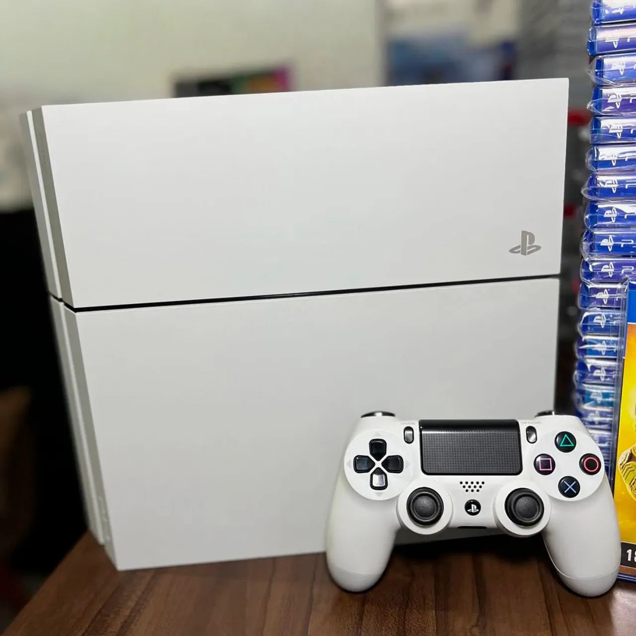 PS4 1TB Glacier White - Impecável! - Jogos de Vídeo Game - Centro PS4 1TB Glacier White - Impecável! - Jogos de Vídeo Game - Centro