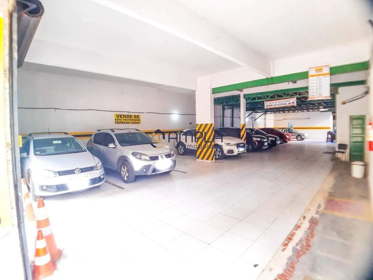 Amplo galpão na Rua Guajajaras, Barro preto, BH