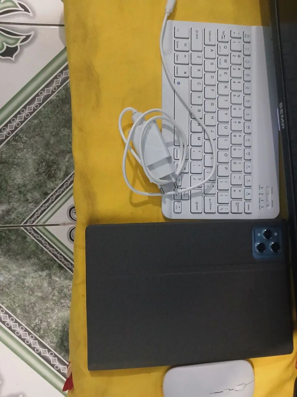 Tablete 128 gigas ótimo para estudo e jogos