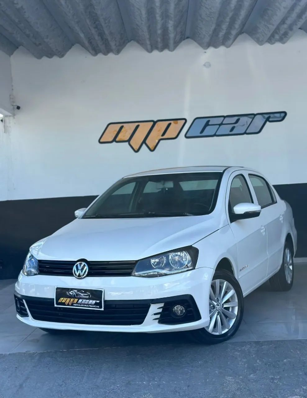 Volkswagen Voyage 2015